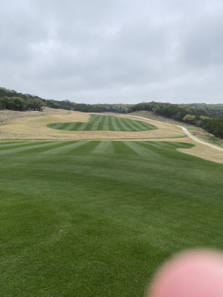 mckayjohn1966's tweet image. Extreme green 16 has Kissing Tree Golf Club looking great!
#simplotpartners #PartnerUp