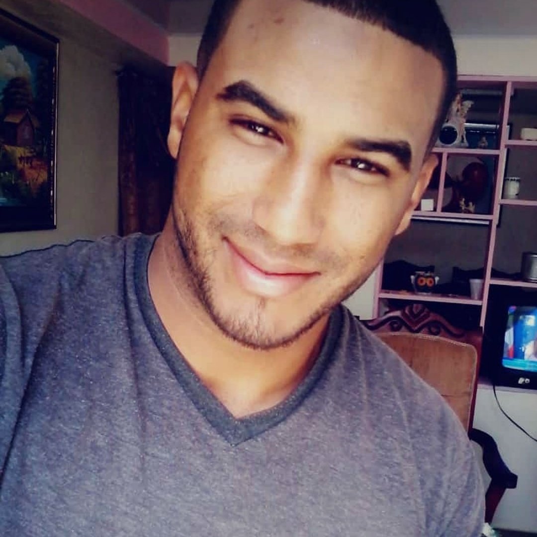 negrogabriel01's tweet photo. #NuevaFotoDePerfil https://t.co/eqLkUwCQ5h