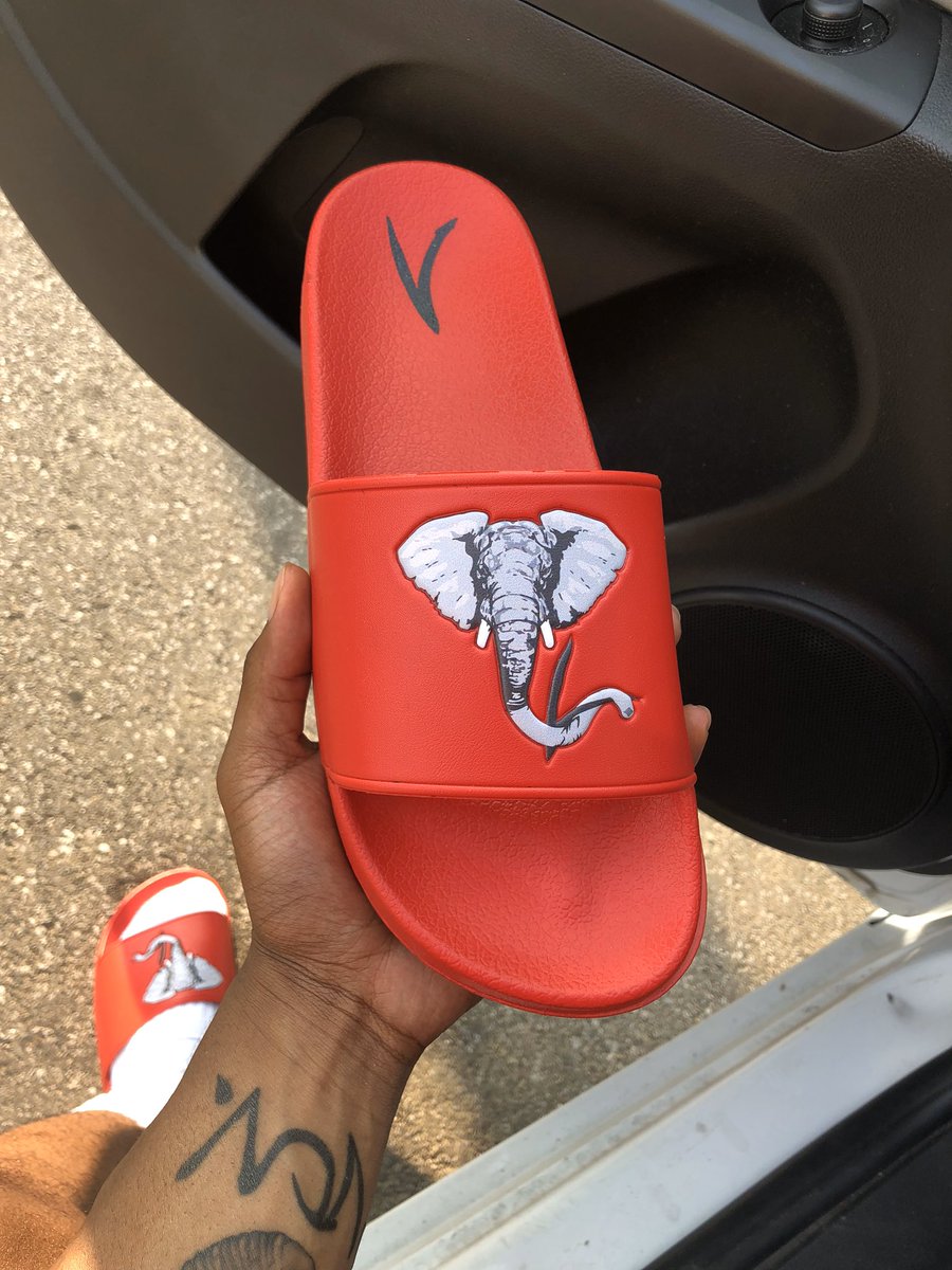 vcnclothing's tweet photo. spring is around the corner, a simple retweet could win you a free pair https://t.co/7J73hpFAIL