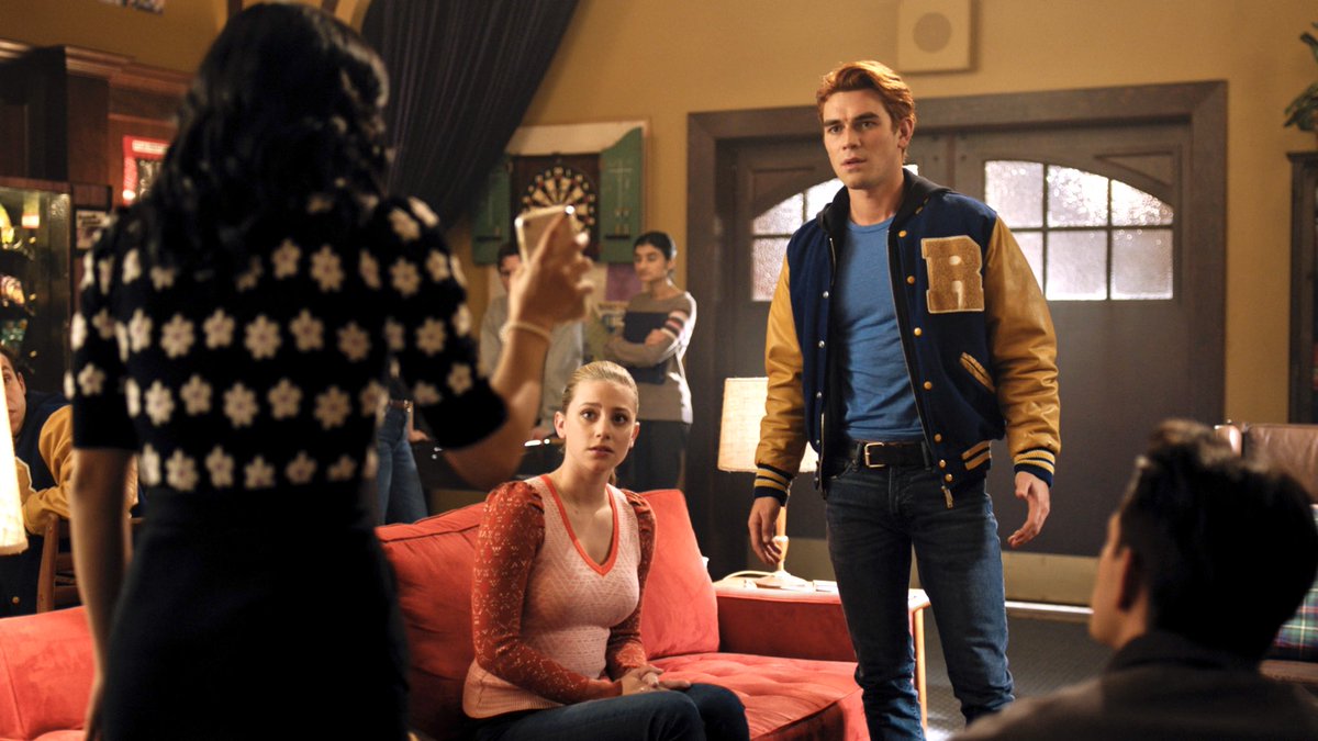 In one moment, your whole life can change… Seismic shifts in this week’s #Riverdale. 🎢🔥💋📓☠️