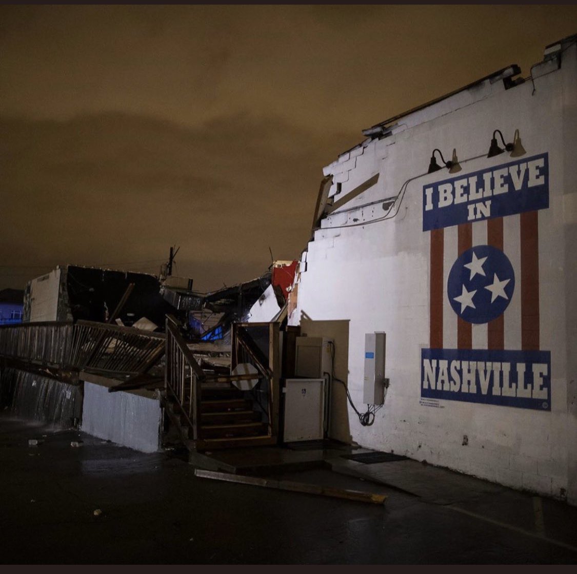 Chrism_cards's tweet photo. Pretty surreal stuff.

We are okay, but praying for the rest Nashville and middle Tennessee https://t.co/6Ek7sCocCv