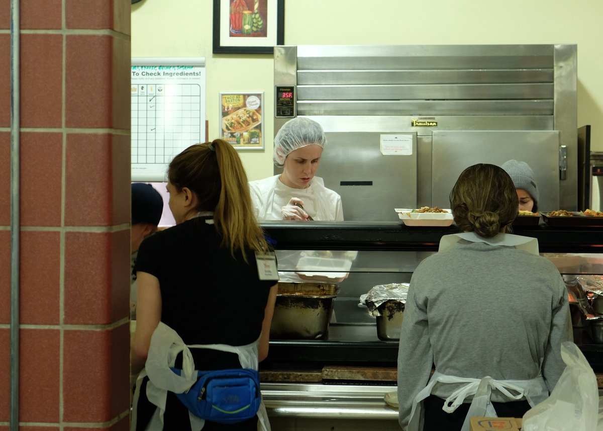 Another fantastic Sunday morning spent with our volunteers at our Welcome Table 😊 Thank you everybody for devoting your time to us, we cannot appreciate your continuous dedication enough! This is truly a team effort 😇 #volunteer #volunteernyc #soupkitchen