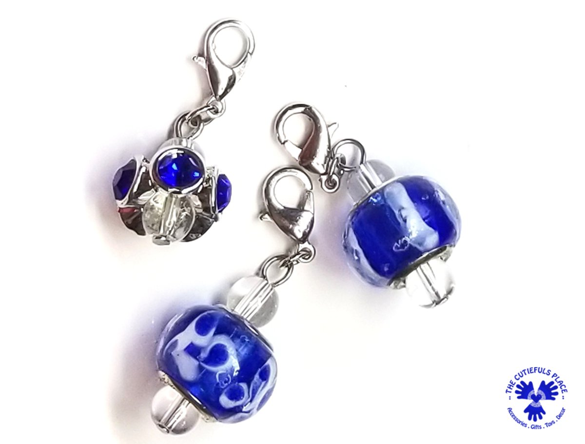 DIYcutiefuls's tweet photo. A new series of #indigo #blue #progresskeepers that will bring #summer to your #yarn project! #Lampwork #glass beads finished with lobster claw, jump ring, or bulb safety pin 👉 https://t.co/P4j0Aeofjt
#etsy .@etsy #craftychaching #epiconetsy #shoppershour #handmadehour #coastal https://t.co/u1ofWK9PRD