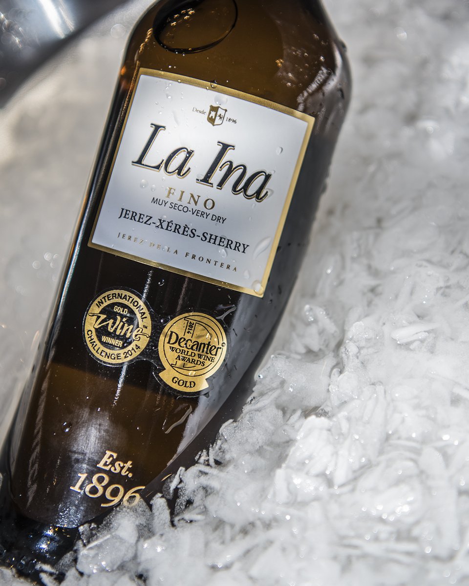 vilaviniteca's tweet photo. Fino La Ina es uno de los vinos más emblemáticos del Marco de Jerez. Desde junio de 2008, esta marca pertenece a la prestigiosa bodega Lustau. Un fino elegante y fresco para disfrutar servido muy frío #vinodeldía #cataporparejas https://t.co/VtK7umJoLS https://t.co/Ka7rAE0jEC