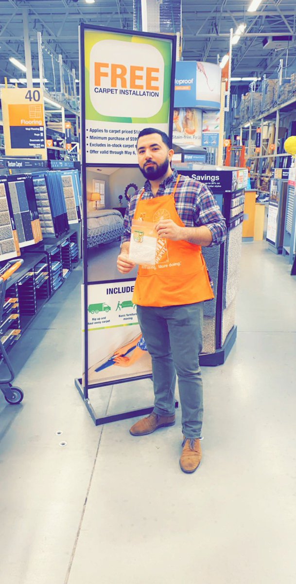 kiaLaneHD's tweet photo. Recognizing my D23 specialist, for closing 3 measures in one day last week. A.T is THE definition of selling Specialty.. #TopNotchTalent @carlabrownTHD @0175Asm @JohnnyVgHD @KMTovey @ShawnWBrooksHD https://t.co/3pcEdOz8Fp