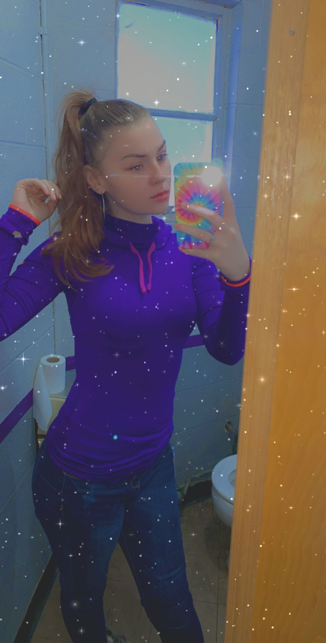 thatgirl💋 on Twitter "Everyone tells me purple looks good on me 🥴💜