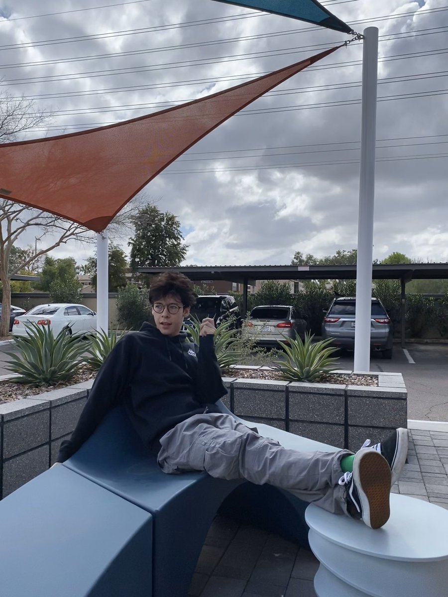 1tuxx's tweet image. i havnt been very #active on this app 

but im back &amp;amp; wanna say im dropping new music March 19th 💖

loveyou