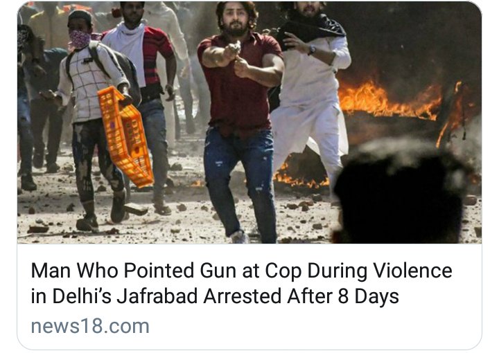 Godi Media claims, his name is Shahrukh.. whereas you can clearly see his name is Man.