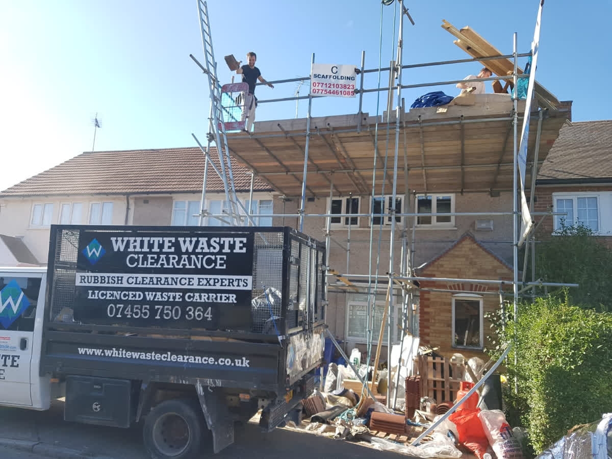 white__waste's tweet photo. Here's a clearance job for one of our loyal loft conversion companies. This is one of 4 loads!
We clear all types of domestic & commercial rubbish - 020 8595 1388
https://t.co/ZakOehOJSw
#WasteDisposal #MiniSkips #OnTheTools #Essex #WhiteSkips #WhiteSkipHire #RollOnOff https://t.co/ByvudG3O6h