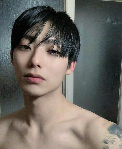 Junwoo ft ไม่ตอบ=หลับ tweet media