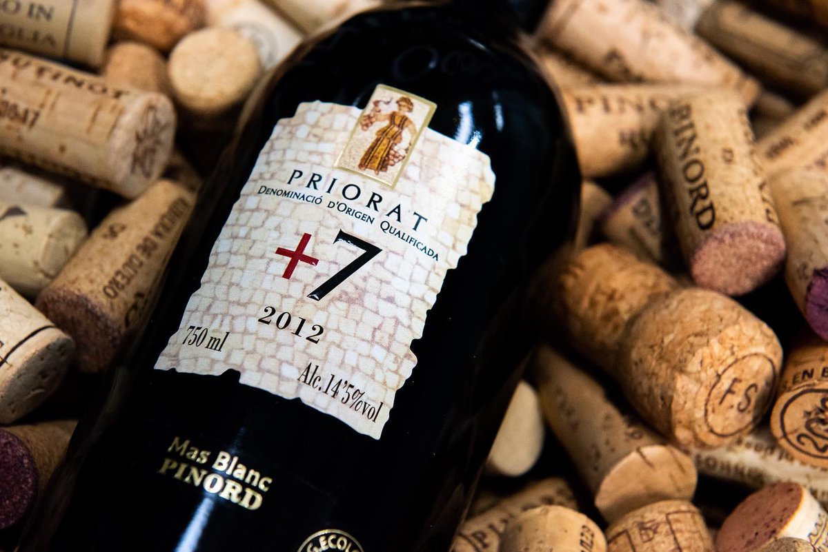 Wine_Poole's tweet photo. Here at Wine Poole we have a real soft spot for Spanish wine, especially +7 Priorat from @pinordwinery.   #priorat #plus7 #spanish #pinord #spanishred #notrioja #winterred #sundayroast #highlevel #topwine #premiumwine #garnacha #syrah #cabernetsauvignon https://t.co/4i8OL5v9dw