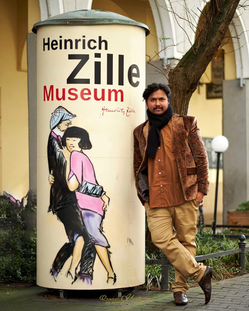 dieoffeneblende's tweet photo. Die OffeneBlende - Photshooting

Die OffeneBlende - Photoshooting

Portrait: @indikarakshay #Regisseur #filmmaker 
#AkshayIndikar from #India

#portrait #portraitphotography #dieoffeneblende #PicOfTheDay #nearby #Berlin

https://t.co/Jxo2YAX8QF

https://t.co/woWUv3O6Nn https://t.co/4NW0oy7v2z