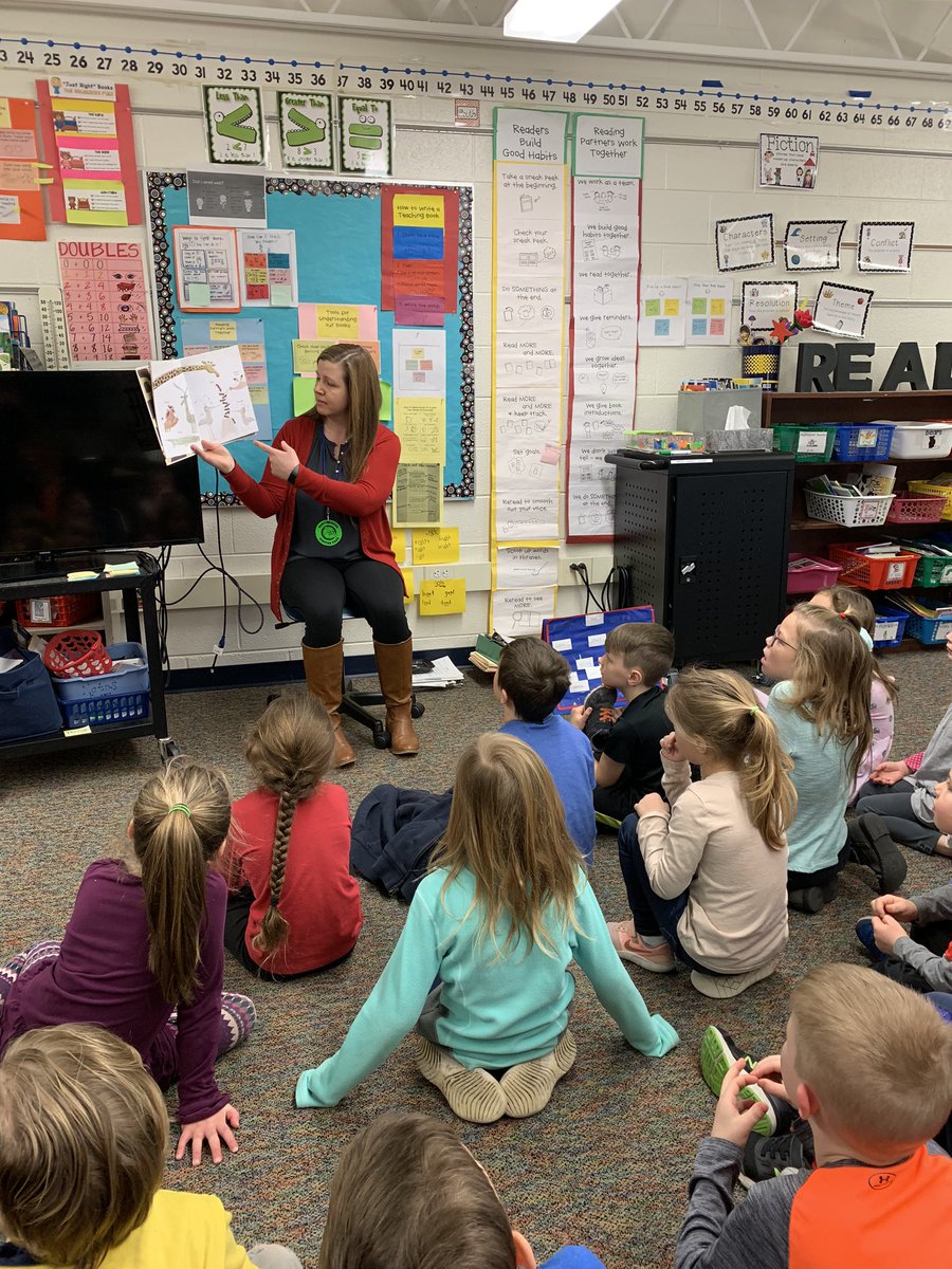 mrsichesco's tweet photo. @NorthCreekElem we were so excited for our first Mystery Reader! A great story that had us giggling with a heartfelt message...
#giraffeproblems #marchisreadingmonth https://t.co/YWbUA6tEDH