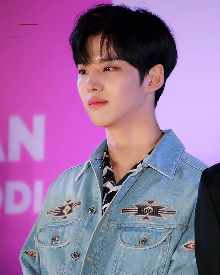 PentagonIsLoved's tweet photo. —hey, Hongseok. You're someone who can make me smile so effortlessly, one of my happy pills. I wish you're as happy as you make other people. I love you! Thank you for all your hardwork!
<love letters to Pentagon>
@CUBE_PTG https://t.co/cQShAtkYzz