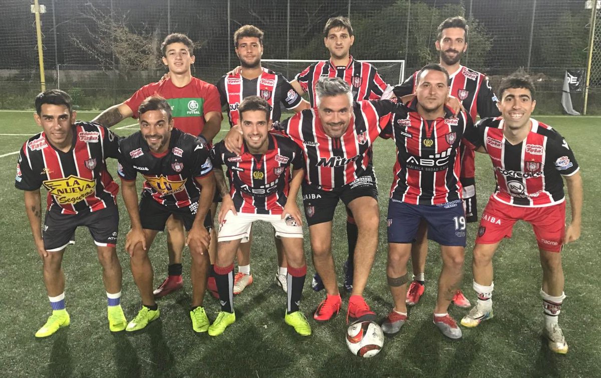 SuperligaMedios's tweet photo. Tiki tiki vs Catenaccio, dos estilos bien totalmente opuestos bien marcados, Play deportes vs Chacarita igualaron 3 - 3 https://t.co/mjyrIXOWCV