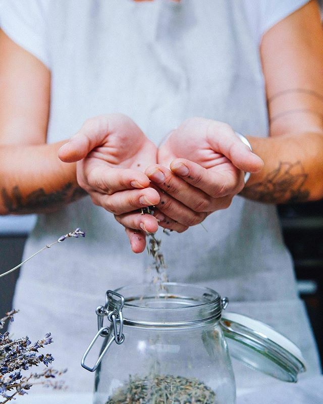 •Lavender Love•
.
Lavender features in quite a few of our products, from our beauty balm, shampoo bar, three flowers soap + our balancing scrub, just to name a few
.
But what is it that makes this hardy herb so desirable? Other than the fact is smell… ift.tt/2IfUplM