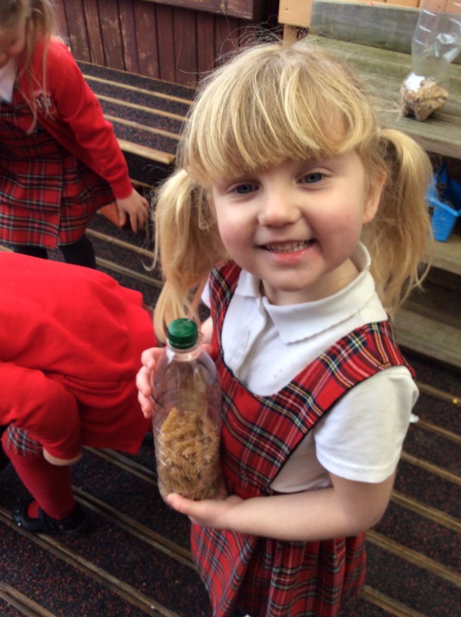 ClassRAspull's tweet image. We’re busy investigating our 10 bottles in the Investigation Station! #eyfsmaths #eyfsinvestigation #acpseyfs #acpsmaths