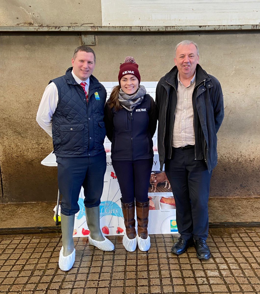 KepakGroup's tweet photo. Great morning meetings students at @teagasc Moorepark #FarmWalk2020 this morning. A number of key learnings, including #sustainability for the new Ag Science course. https://t.co/O7iJ88JcA7
