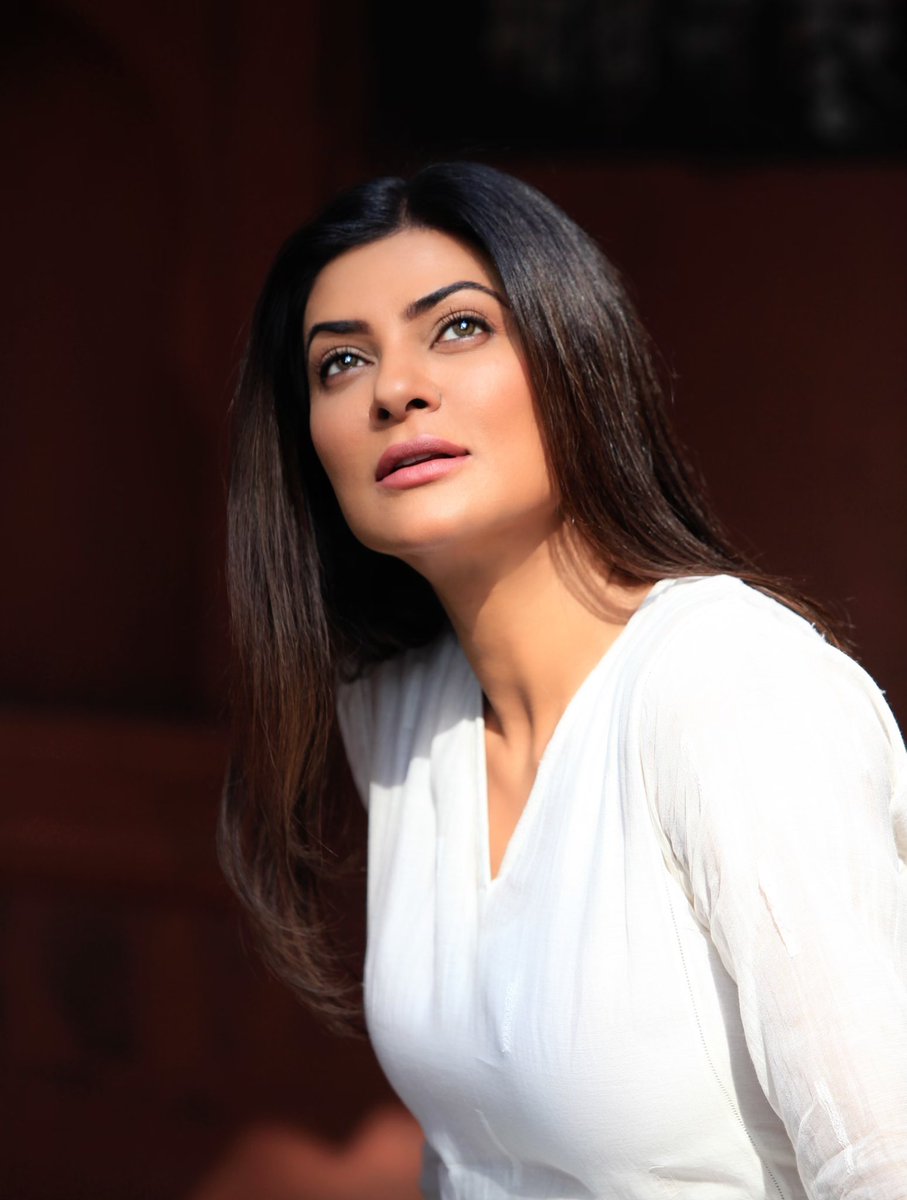 thesushmitasen's tweet photo. Sometimes It’s difficult to have faith when everything around us looks so dismal,divisive &amp; hopeless..could it be d excessive attention outwards..despite knowing faith is an inside job!!👍❤️ #awareness #inclusion #collectiveconsciousness #humanity #life #hope #keepingthefaith 😇 https://t.co/9BLlHTEn2X