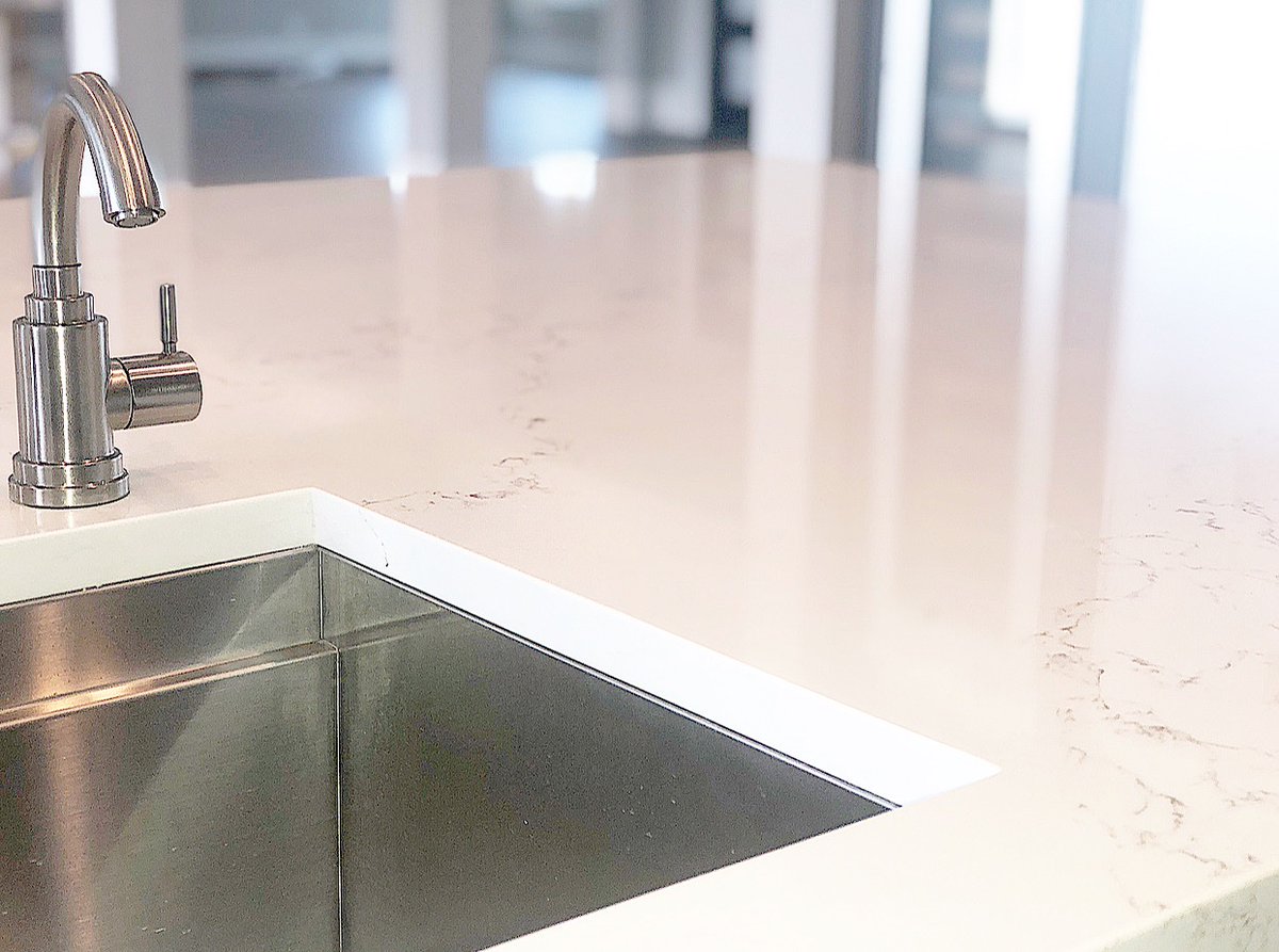 AmCountertop's tweet photo. Out with the old, in with the NEW! 🤩 
#americancountertop #tampa #granite #solidsurface #quartz #newhomes #homeremodel #newcountertops #kitchen #homesweethome #tampabay #countertops #retweet #tampabay #TampaBayFL https://t.co/dxWgKb5vqy