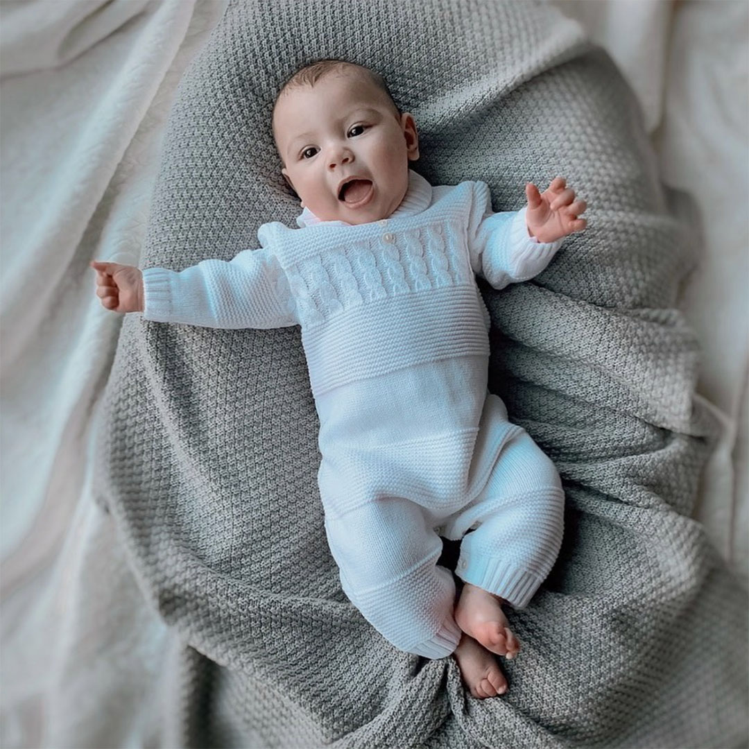 Keep him cosy in the blue knitted Bruno romper by Sarah Louise! The perfect outfit to take the cold days in style ☔️. ​

rococlothing.co.uk/baby-boys-blue…

​#roco #rococlothing #repost #boysclothing #romper #babyclothing #babyboy #knittedromper #knitted #childrensclothing