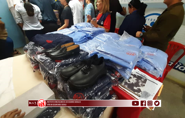 ivssoficial's tweet photo. #Zulia | El Hospital Dr. García Clara, recibe dotación de medicamentos e insumos, para la atención y Protección Social del pueblo marabino. #PorUnSeguroMásSocial #MásSeguridadSocialParaElPueblo @magallyvina @NicolasMaduro https://t.co/yxOJyIhzpH