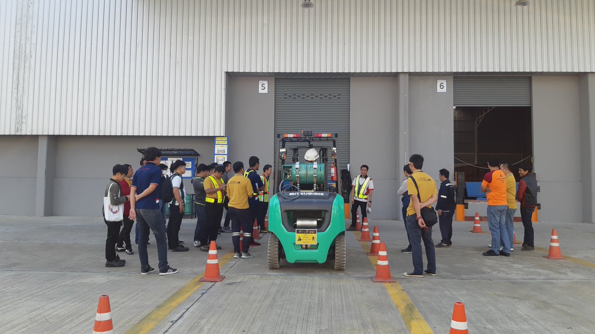 TitanVNS's tweet photo. Titan VNS &amp; Chonburi Institute for Skill Development Association hosted "Defensive Operating for Forklift Operator" Training &amp; Skill Standard Testing at Titan-VNS Head Office. The activity focussed on authentic learning experiences to enhance Forklift driving skills &amp; knowledge. https://t.co/y3yAYQIDCA