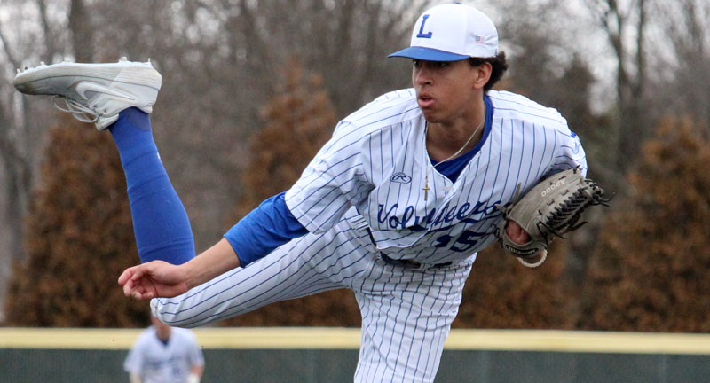 PGCollegeBall's tweet photo. John A. Logan (@LoganVolsBsbl) takes over the top spot on the first in-season update to the JUCO Top 25 from @B_Sakowski_PG:

https://t.co/DRFMdh63k7 https://t.co/4tz8WRpgbI