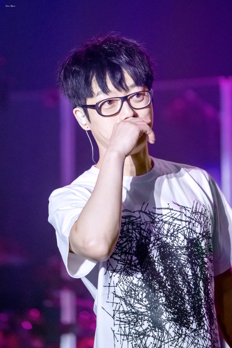 douce_reverie's tweet photo. 귀여운 사람 보고 힘내자 3 (코 쓰윽

20200118 페창가 
#국카스텐 #하현우 https://t.co/qgIECM5edo