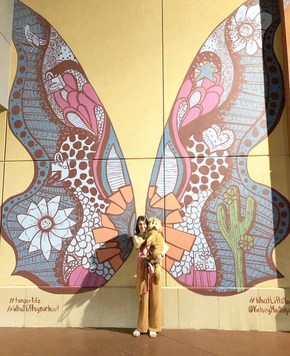TangerOutlets's tweet photo. Happy Tuesday friends. What lifts you? π¦
πTanger Outlets, Phoenix
(π· IG:millierose_doodle)
#whatliftsyou #tangerlife #tangeroutlets
#shophappy #happyhappenshere #tangerstyle https://t.co/nTfW2tgaTA