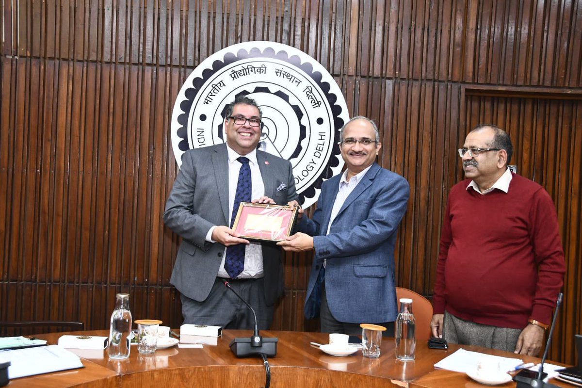 CIIEvents's tweet photo. #IndiaCalgaryConnect over #Technology and tech exchange, as Mayor of Calgary @nenshi and his delegation meet @iitdelhi, @ramgopal_rao #CalgaryCalling @CanadainIndia @HCI_Ottawa @calgaryeconomic https://t.co/rHvqELoFae