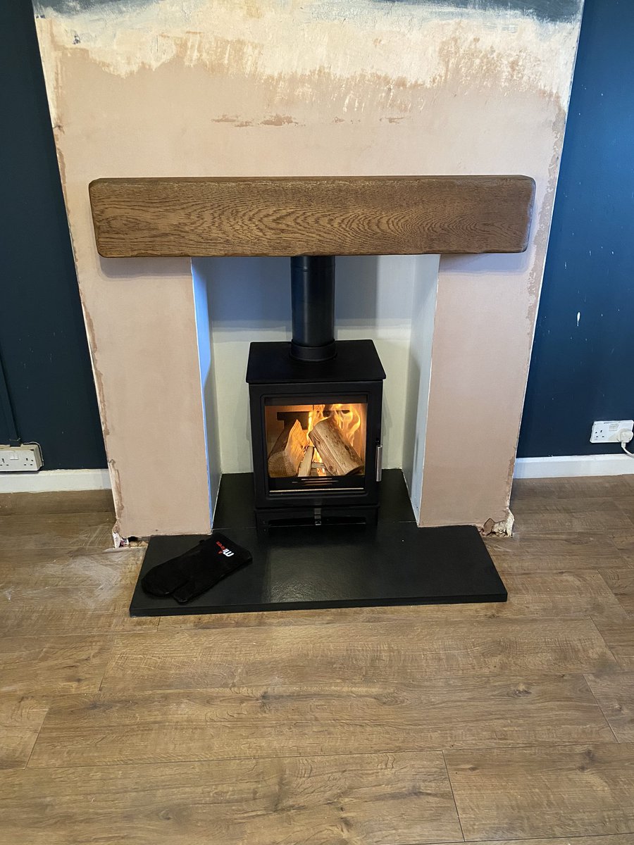 ben_exestoves's tweet image. Mi Fires Skiddaw All complete with Mi Flues Flexliner, Slate Hearth &amp;amp; Focus Mantel supplied and Fitted by Comfort Heating &amp;amp; Stoves @MIFlues_Jason