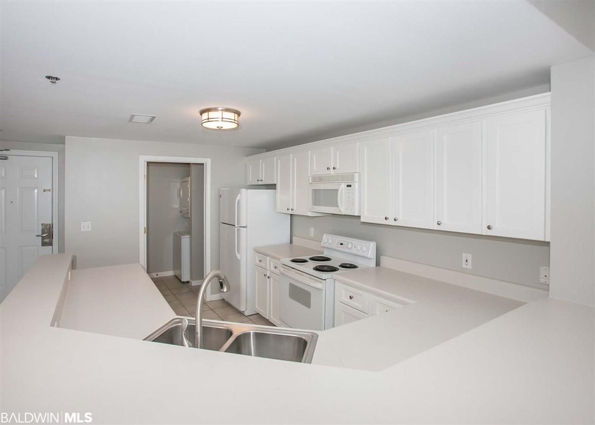 tinsleymyrick's tweet photo. ⛱JUST LISTED-CONDO☀
🔑2 Bed 2 Bath 1,038 sq. ft.
🌴527 BEACH CLUB TRAIL #D607, GULF SHORES, AL 36542 https://t.co/nnwzTplh4G
🖱SELECT❤SHARE with friends 📱CALL💬TEXT
#tinsleymyrick #condoforsale #gulfshores https://t.co/offsWthOKl