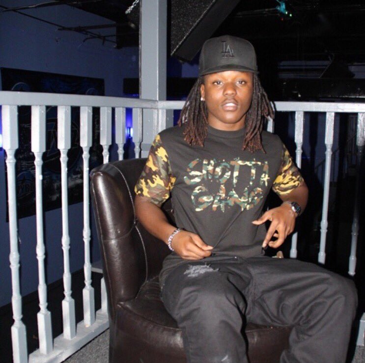 CamoFlushh's tweet photo. Happy gday to a goat . We still miss ya down here bra ! #bamville one love. My brother ππͺπΎπ€πΎπ― https://t.co/sQ0FjMcmVr