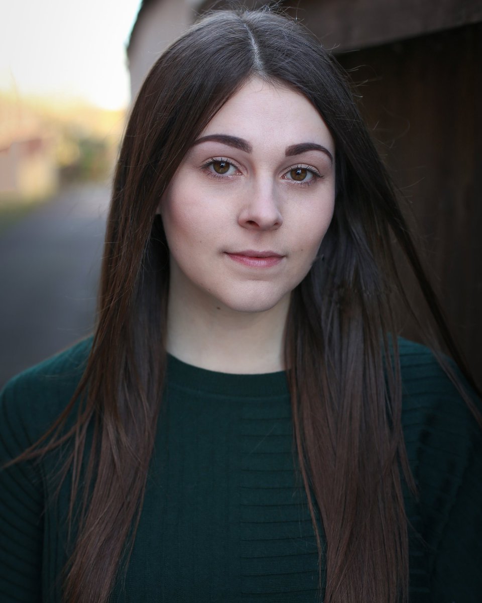 LiselleEdwards's tweet image. Wanted to do a new pinned tweet of all my details ✨ 
#Actress - playing age 17-27 
Represented by @TAAagency @BAMACTORS 
#actorwebsite - lisellesandy.uk 
YouTube Channel - youtube.com/channel/UCeX3o…
#actorslife #acting #filming #showreel #casting #audition #drama #headshot