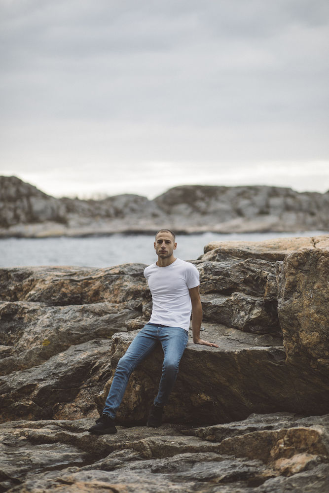 UBScandinavia's tweet photo. New for 2020-Go Eco with our Cottover Range Modern T-shirt in stretch material, men´s style with round neck and ladies´style with V-neck, both slim fit. + 96% organic Fairtrade-cotton , 4% elastane... + Recognised Certifications. #cottover #eco #ecofriendly #ecoclothing #brand https://t.co/Zoj7phz32X