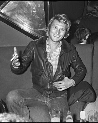 Mart_in_Paris's tweet photo. Johnny Hallyday
#IMissYou #JohnnyForever #MerciJohnny #ILoveYou https://t.co/zzCdm9yUii