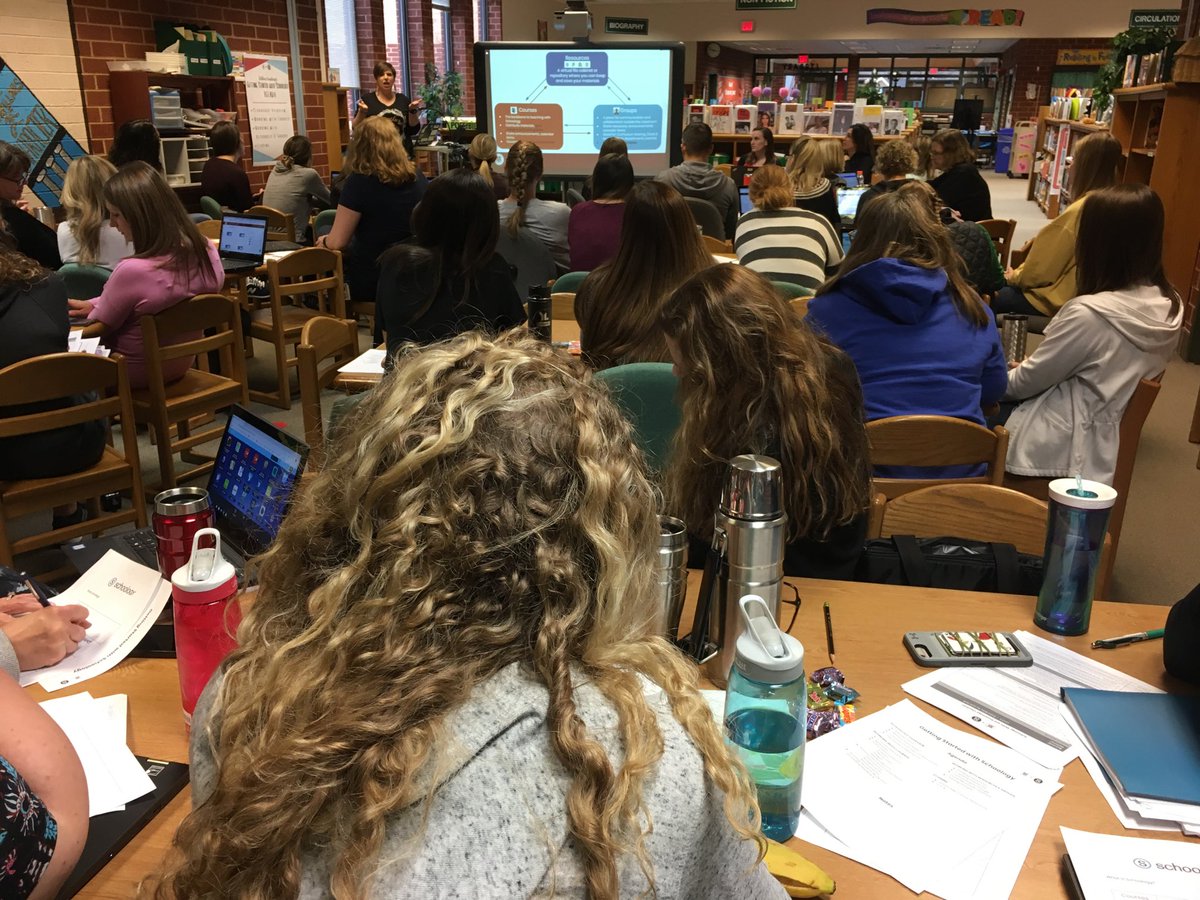 Teachers ⁦<a href="/SeldensLanding/">seldens.landing.es</a>⁩ receive training on Schoology in preparation for use during the 2020-2021 school year. #lcps20 #leadloudoun