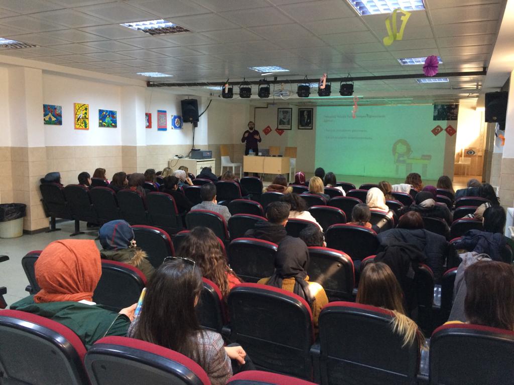 sufaram1's tweet photo. Özel Egitimde Teknoloji Uygulamalari seminerimiz 
Yakin Dogu Universitesinden https://t.co/MXDOliIiXsç. Dr. Emrah Soykan hocamiza tesekkur ederiz. 
@2525Ibrahim @MAliKaygusuz1 @MebOrgm @memleventyazici @istanbulilmem https://t.co/57CJmx2w9F