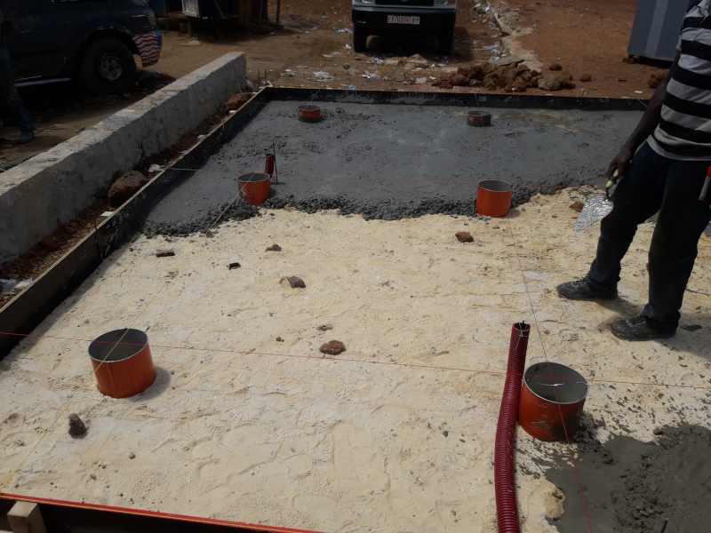 VergnetHydro's tweet photo. #FR_ #GUINEE – #ALTECH, #EVG et @VergnetHydro installent, sur la commune de #Coyah, la première station de #potabilisation #HYDROPUR d’un vaste projet visant à valoriser des #eaux de #surface pour alimenter plus de 60 000 personnes en #eau #potable. @Enabel_Belgium @GouvGN https://t.co/mXmyOnOVIV