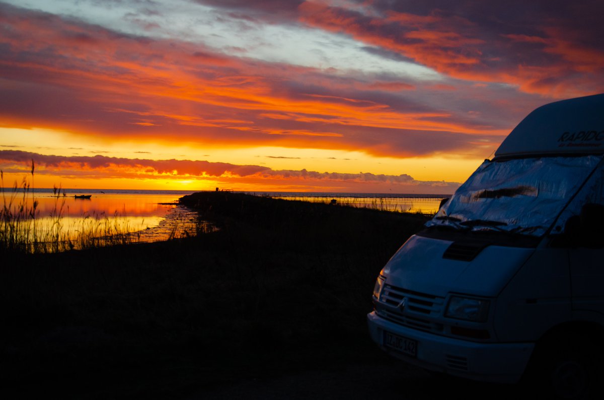 pegcb_de's tweet photo. 🇱🇷[Advertisement]
The early morning sunrises are simply priceless. These colors and mood are so beautiful.
▫ 
#camper #camperlife #rv #caravan #vanlife #vanlifeger #vanlifegermany #vanlifeadventure #vanlifeadventures🚙✌ #nature #adventure #travel #vaccation #holiday #freedom https://t.co/Wfbba5zCMv