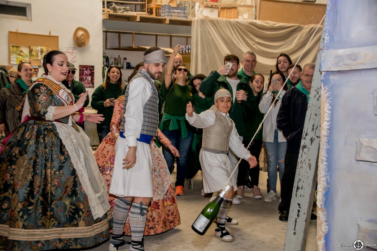 CarmenGPhoto's tweet photo. #bautizofalla @acfallasantaanna de Sagunto🍾
#Fallas2020 #falles2020 #actos #FallaSantaAnna #patrimonidelahumanitat #fotografiafallera #photography #photo #carmenguillenphotography https://t.co/hVh2d5dwQo