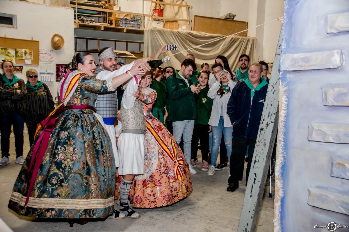 CarmenGPhoto's tweet photo. #bautizofalla @acfallasantaanna de Sagunto🍾
#Fallas2020 #falles2020 #actos #FallaSantaAnna #patrimonidelahumanitat #fotografiafallera #photography #photo #carmenguillenphotography https://t.co/hVh2d5dwQo