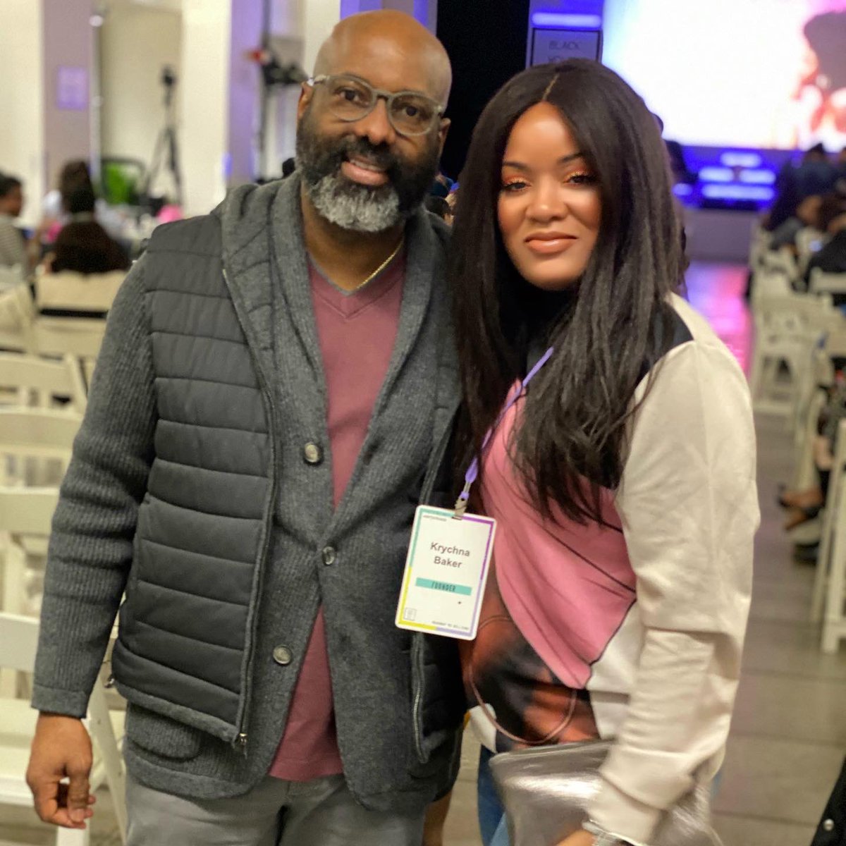 TheMrsKBaker's tweet photo. When you attend the @BWiT_ALL conference “Roadmap to Billions” and meet two boss beauty brand Founders @richelieud and @tginceo among other amazing black women founders, you know right where you needed to be @TheTap_Style. #tapisseriestyle #founders #naturalhair #afrohair https://t.co/2ecmk7UToC