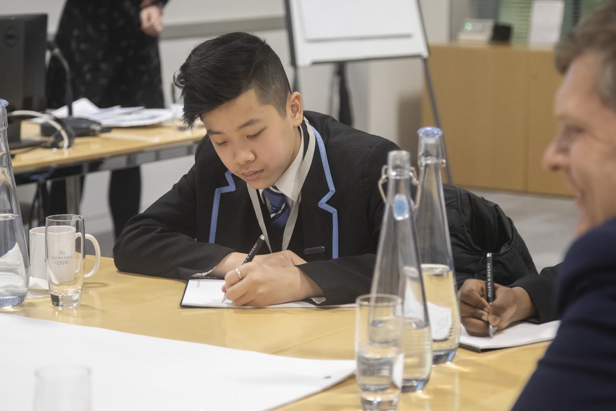 theweekjunior's tweet photo. To mark #JusticeWeek, we attended The Big Legal Lesson organised by @YoungCitizensUK and @AllenOvery. Year 9s from @RainesFDN got to learn about the justice system and the rule of law with the Solicitor General Michael Ellis QC MP. @attorneygeneral #TheBigLegalLesson https://t.co/Llyn5PGx2q
