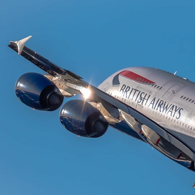 Flightintercept's tweet photo. British Airways Airbus A380 taking to the skies as it banks right the sun clips the under wing.✨✨
.
.
.
.
.
#aviation #aviationlove #aviationlovers #aviationlover #aviationphotography #aviationphoto #aviationgeek #aviationdaily #aviation4u #aviationl… https://t.co/gyyN5EL8w9 https://t.co/VQA7aAMMQ1