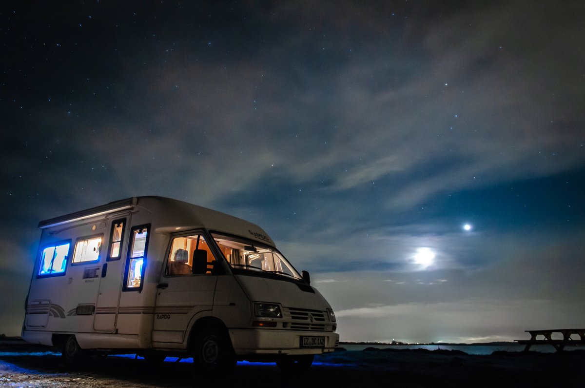 pegcb_de's tweet photo. 🇱🇷[Advertisement]
These cold and frosty nights have their special charm. Can you see the stars
▫
#camper #camperlife #rv #caravan #vanlife #vanlifeger #vanlifegermany #vanlifeadventure #vanlifeadventures🚙✌ #nature #adventure #travel #vaccation #holiday #freedom https://t.co/mupkyeSAbp