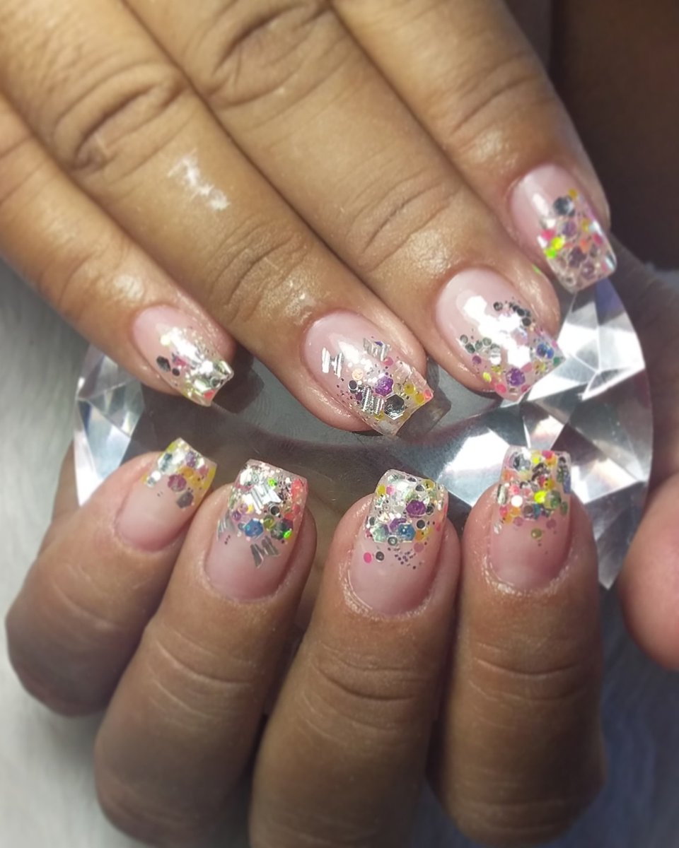ABorghii's tweet photo. Banho de Gel/encapsulada
#unhas💅 #unhasdegel #unhaspoderosas #paixaoporunhas #encapsuladas #designernails
Insta:
@adrielleborghi.nails https://t.co/N2KlV7rpgI