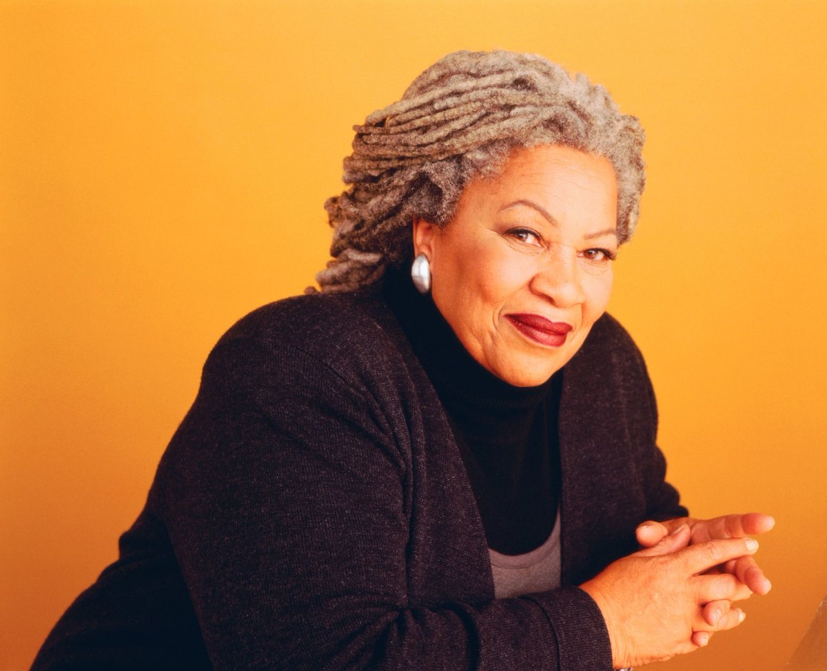 AlexesGreenLIT's tweet photo. In honor of Women's History Month, we honor great women in literature. Chloe Anthony Wofford Morrison, known as Toni Morrison, was an American novelist, essayist, book editor, and college professor. Her first novel, The Bluest Eye, was published in 1970. #womenshistorymonth2020 https://t.co/VbCyleWTzD
