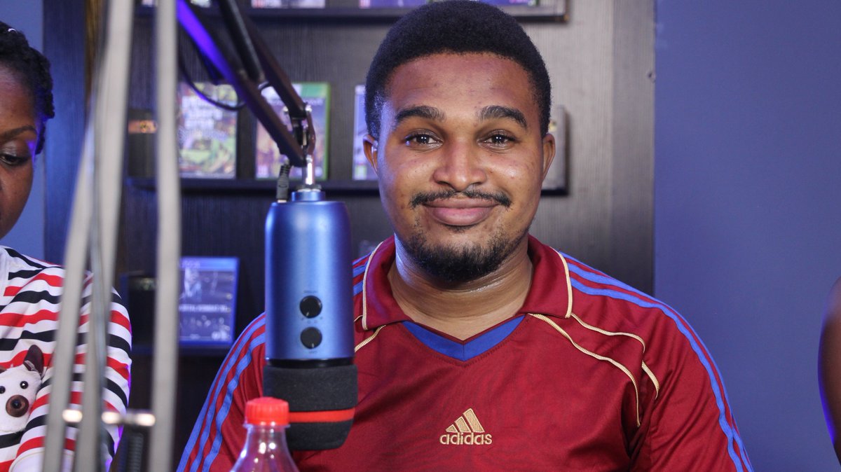 cavemediastudio's tweet photo. On the first episode of @watchforcelive we reviewed few Premier league week 29 fixtures 

Everton vs ManUtd
Spurs vs Wolves
and LFC defeated by Watford

@Vmedlab hosted @FEMMY466 and @dareldazzler ⚽️
Yes we love @CocaCola  
Video dropping soon!

#BanterBetterWithCocaCola https://t.co/bVqdwx1xe6